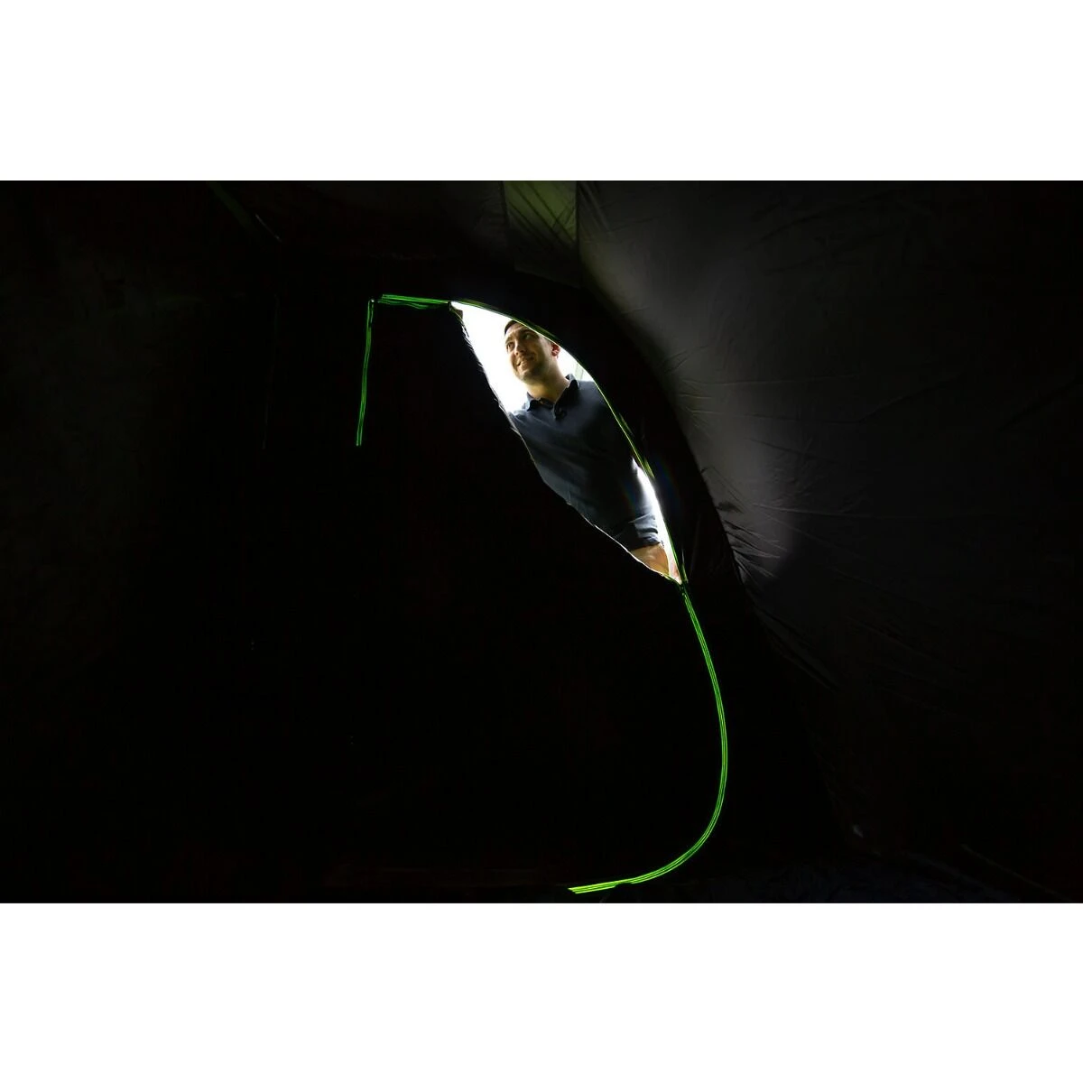 Coleman Weathermaster 4XL Air Tent 6 Coleman Weathermaster 4XL Air Tent - Image 4